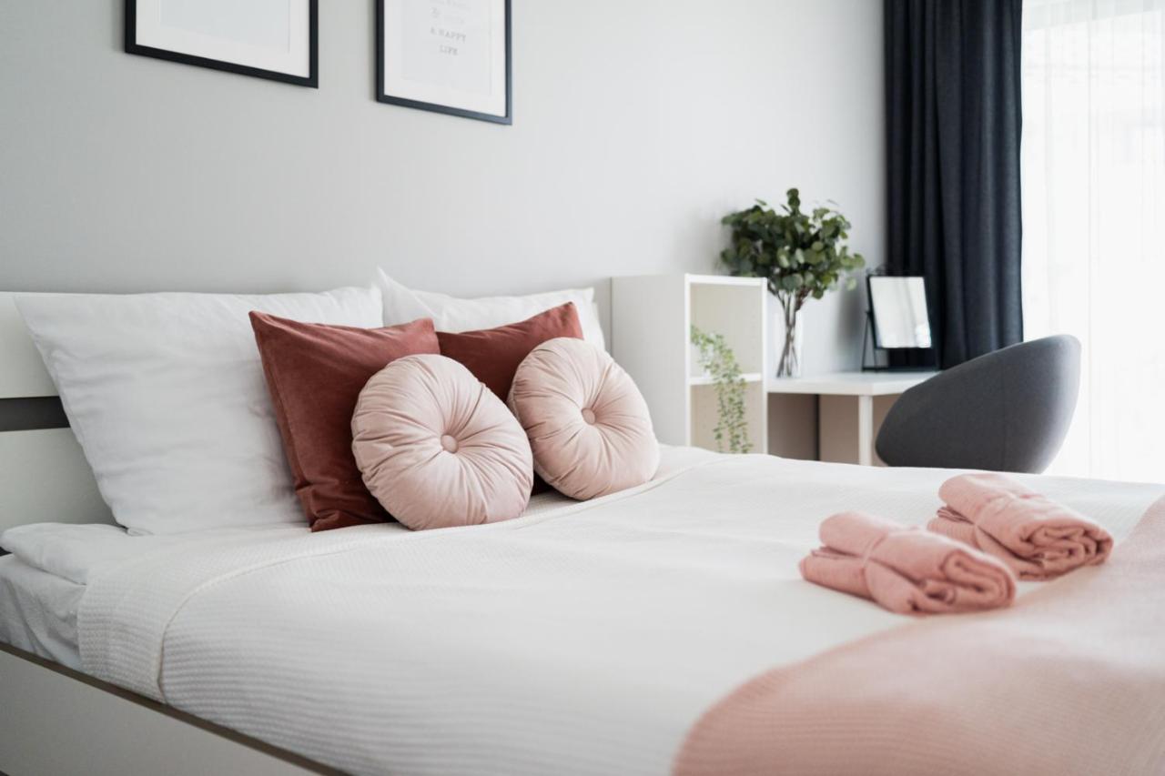 Big Apart - Atal Towers - 3 Rooms - Private Parking Place Breslavia Esterno foto